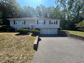 Building Photo - 109 Elmwood Rd