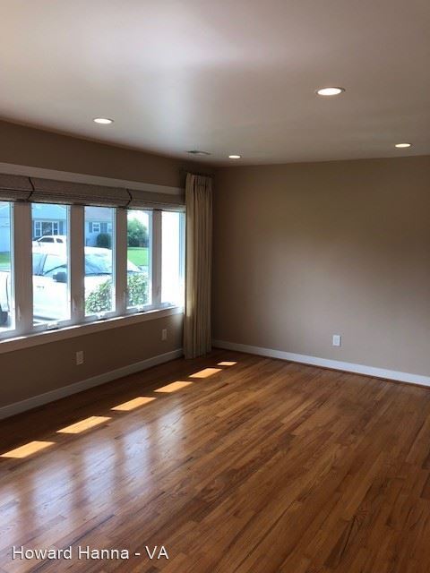 Building Photo - 3 br, 1 bath House - 8521 Millard Street