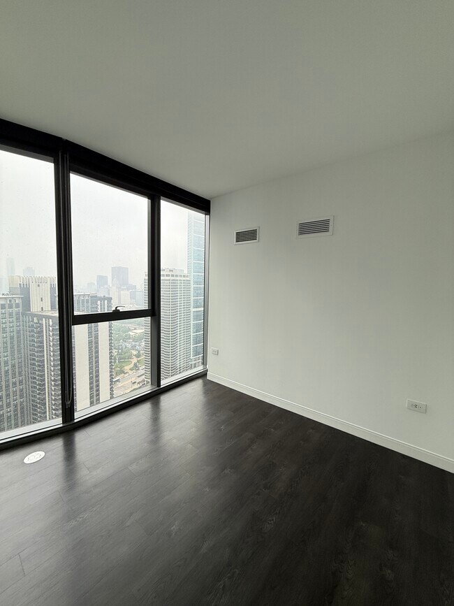 Foto del edificio - 450 E Waterside Dr