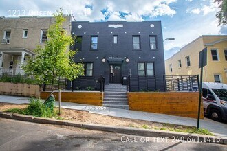 Building Photo - 1213 Queen St NE