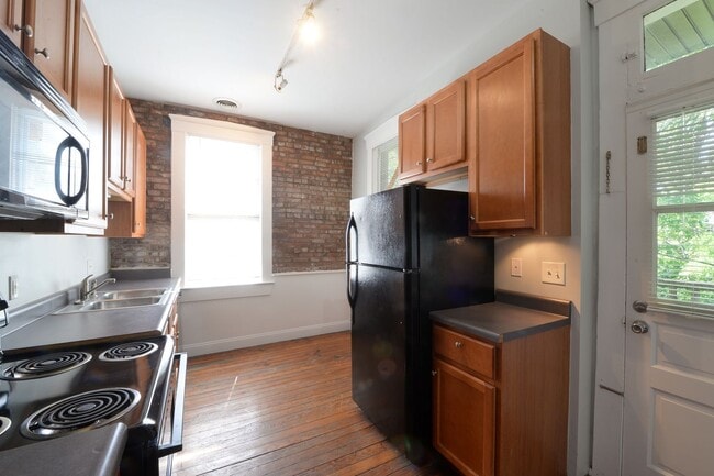Building Photo - 2406 S 13th St