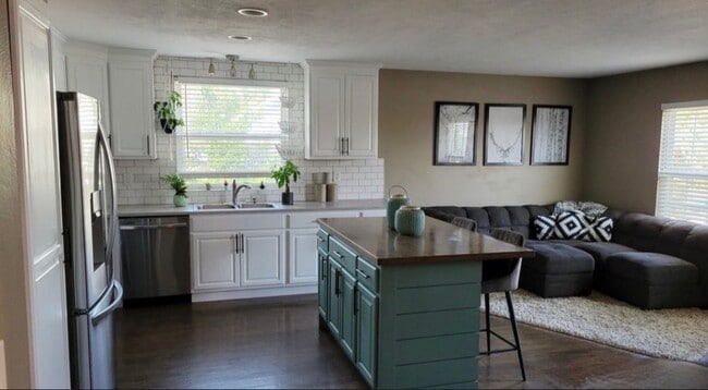 Photo - 1496 S Cathay Way House