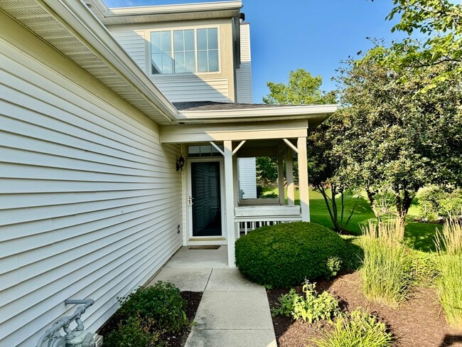 Building Photo - 292 Tower Hill Dr