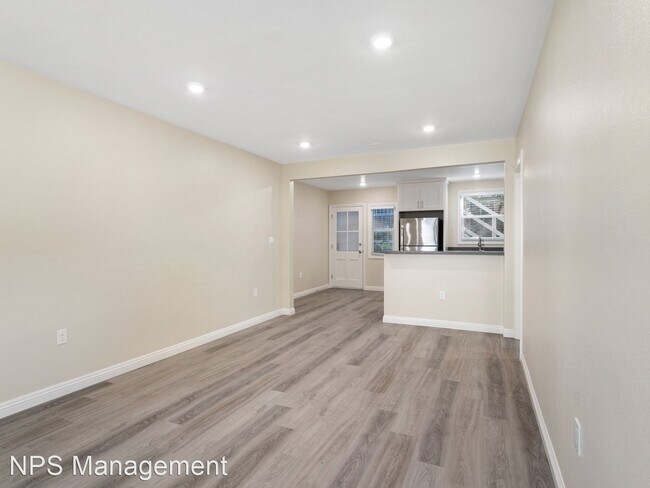 Foto del edificio - 2 br, 1 bath Apartment - 4311 Elm Ave 4311...