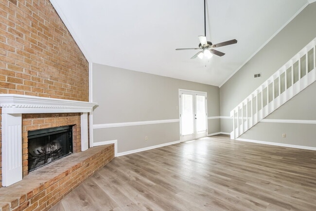 Building Photo - 128 Walnut Ridge Ln