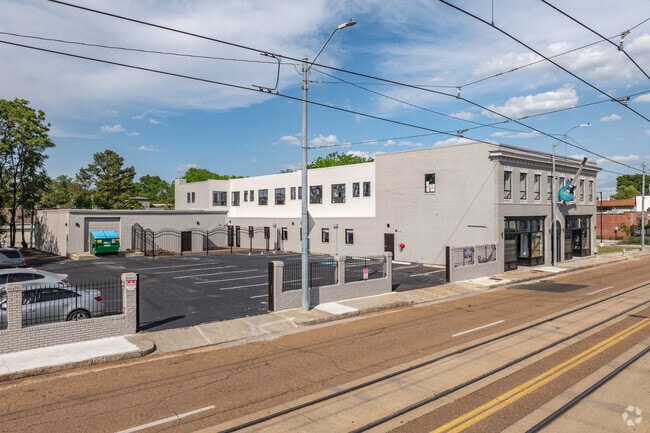 Building Photo - 628 Madison Ave