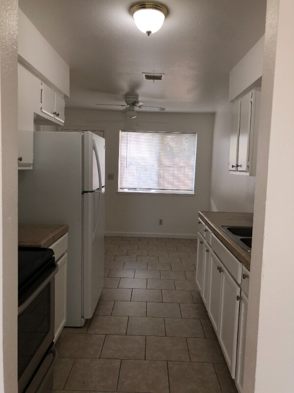 4805 E Washington Ave Unit F, Fresno, CA 93727 Room for Rent in