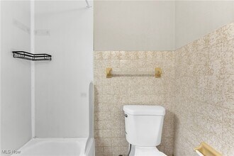 Building Photo - 977 Yellowstone Rd