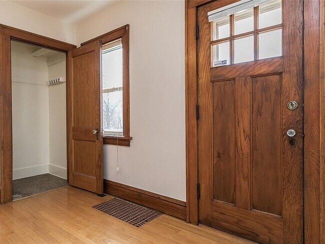 Building Photo - Updated NE Side 2 Bedroom with Garage and ...