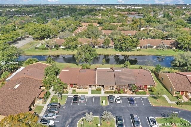 Foto del edificio - 921 NW 79th Terrace