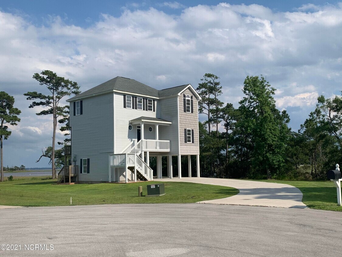 Foto principal - 160 Mill Landing Point Rd