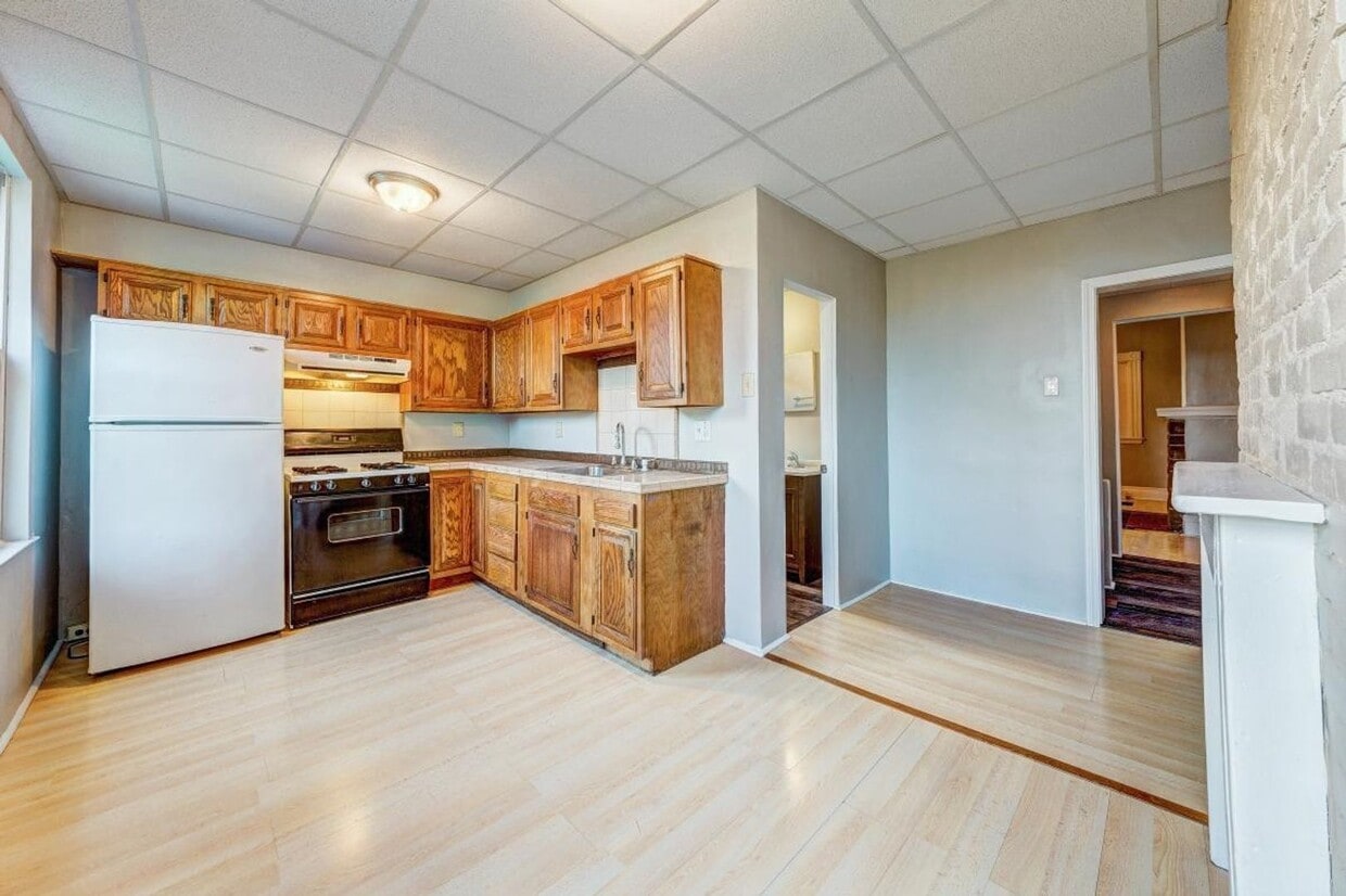 Primary Photo - Beautiful 4 bedroom home in Mt. Oliver ava...