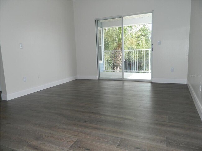 Foto del edificio - 709 Secret Harbor Ln