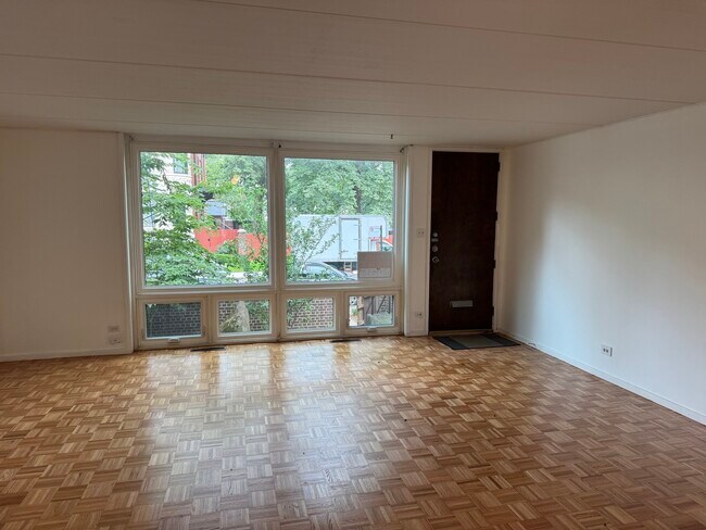 Foto del edificio - 5140 S Dorchester Ave