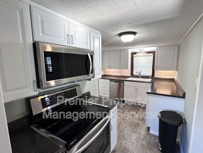 Foto del edificio - 427 Miles Ave