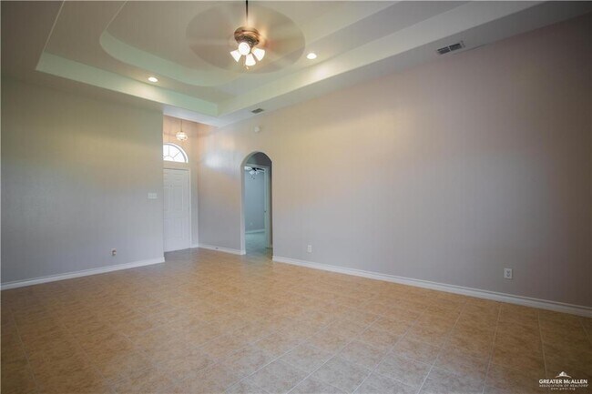 Building Photo - 4612 Sandpiper Ave