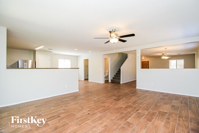 Foto del edificio - 2457 E Meadow Creek Way