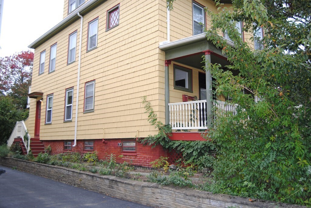 Primary Photo - 54 Park Rd
