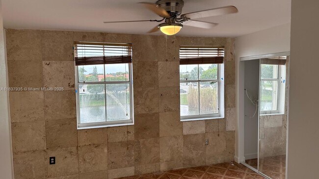 Foto del edificio - 8680 NW 3rd Ln