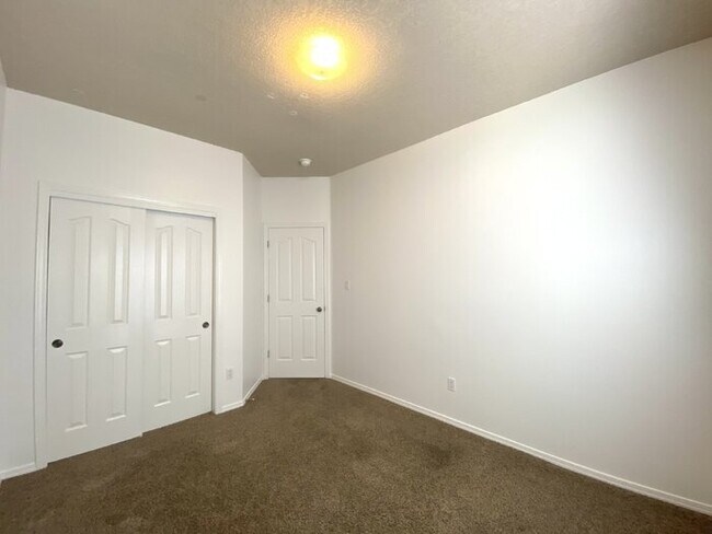 Foto del edificio - Single Story/4 BR - NW ABQ