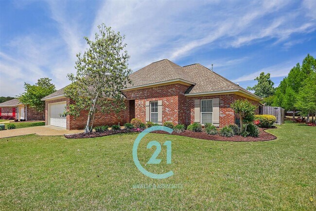 Building Photo - Beautiful 4 bedroom, 2 bathroom house in B...