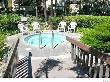 Spa - 16922 Lakefront Cir
