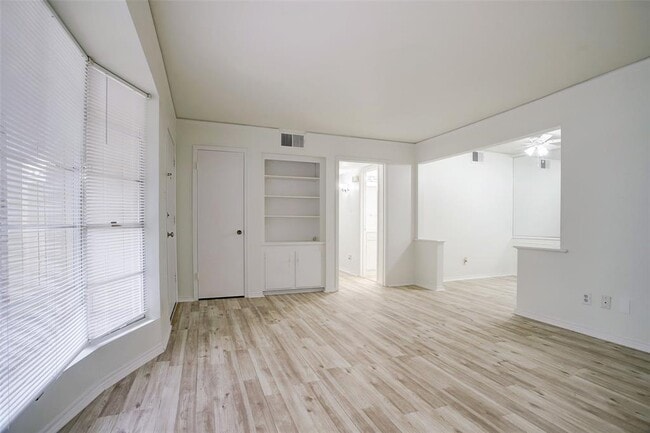 Building Photo - 800 Post Oak Blvd