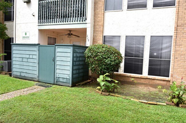 Building Photo - 250 El Dorado Blvd