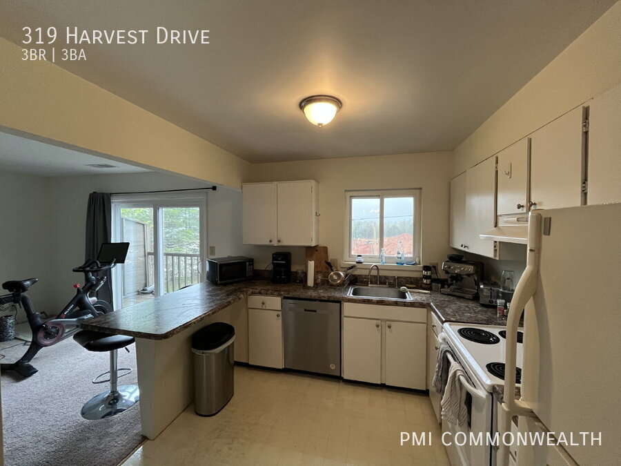 Foto principal - 319 Harvest Dr