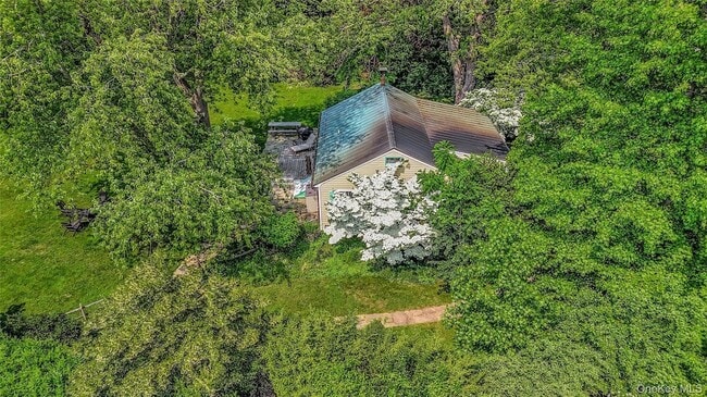 Foto del edificio - 400 Town Creek Ln