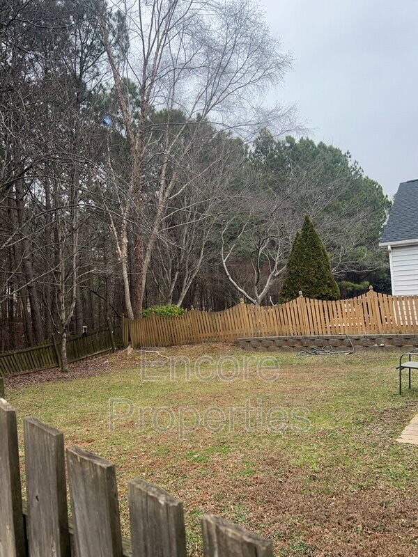 Foto del edificio - 8417 Whisper Ridge Pl