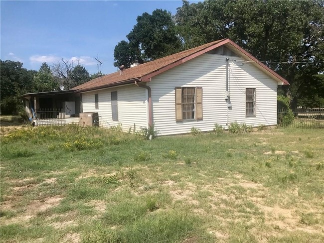 Building Photo - 14601 Cedar Acres Loop