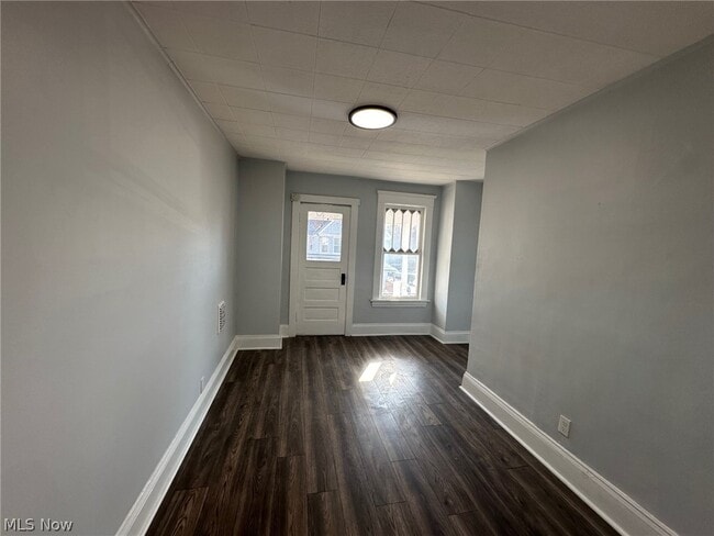 Foto del edificio - 7705 Sagamore Ave