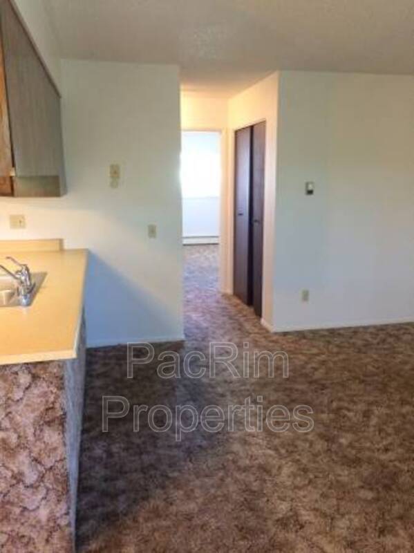 Foto principal - 143 W 11th Ave