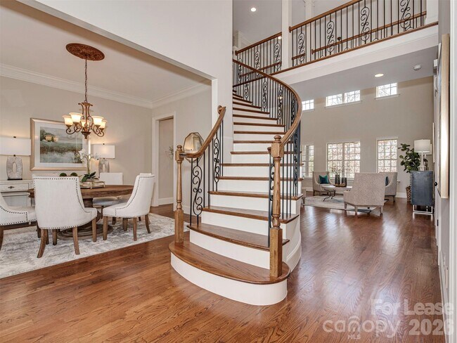 Foto del edificio - 1825 Mill Chase Ln