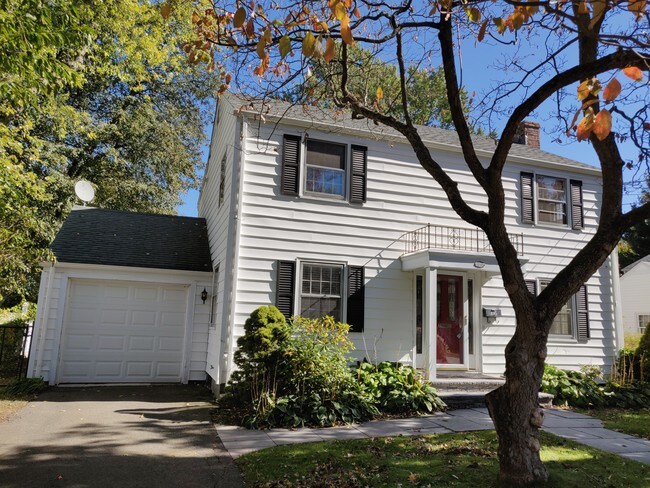 Building Photo - 156 Woodrow St