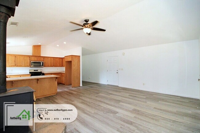 Foto del edificio - 14780 Marin Dr