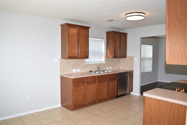 Building Photo - 375 Housefinch Loop