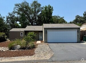 Building Photo - 19200 Sunny Cir