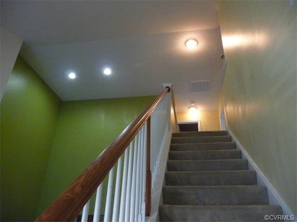 Primary Photo - 845 Parkland Pl