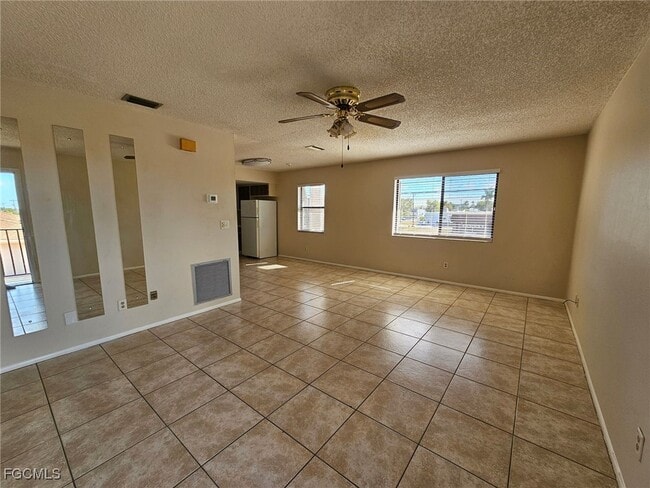 Building Photo - 1221 SE 46th Ln