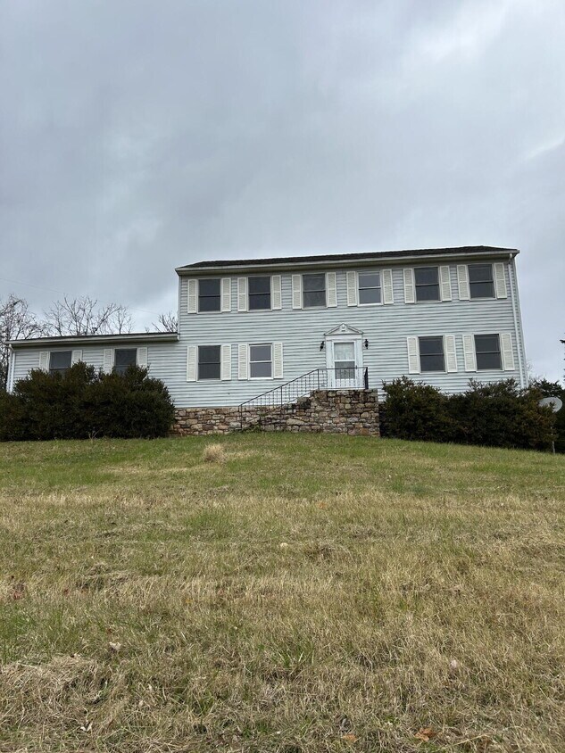 Foto principal - 322 Junction Rd