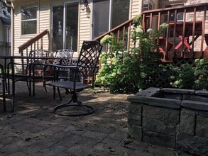 Building Photo - 136 Shawnee Pl