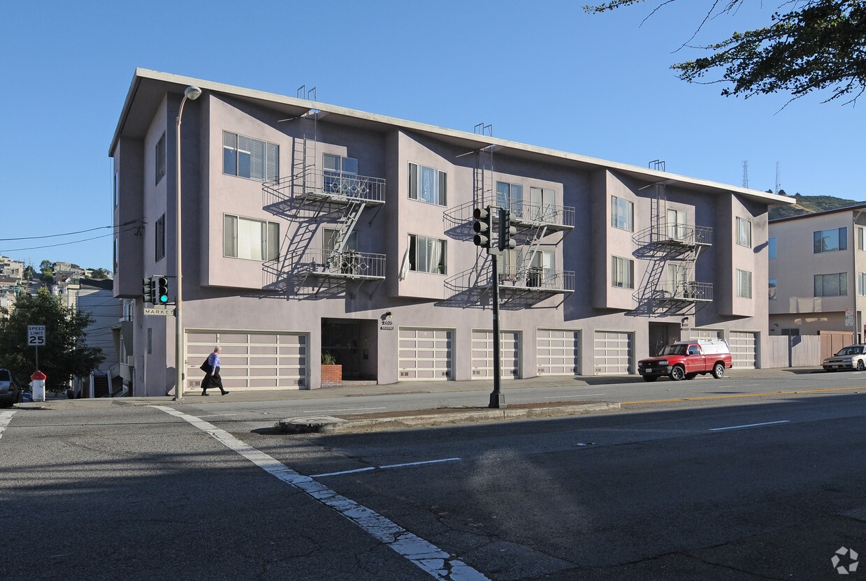 Primary Photo - 2605 Market St