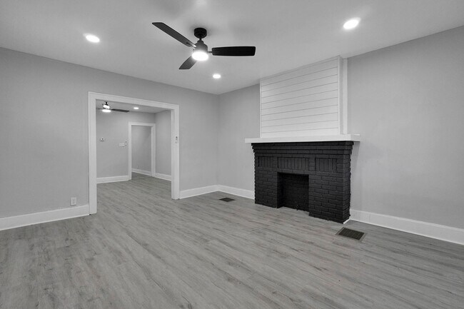 Building Photo - 1867-1869-1869 Cleveland Ave