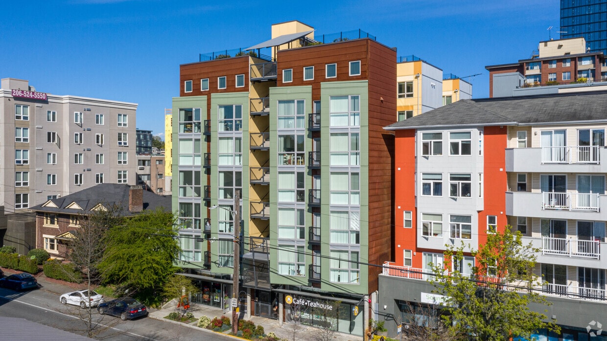 Primary Photo - Savanna Apartments
