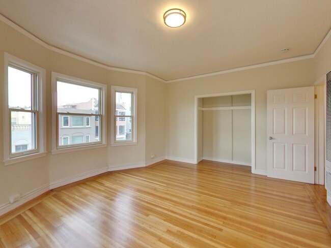 Building Photo - 1960 Fulton St