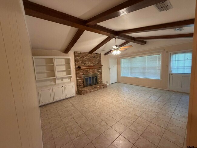 Building Photo - 1311 Larkspur Ln