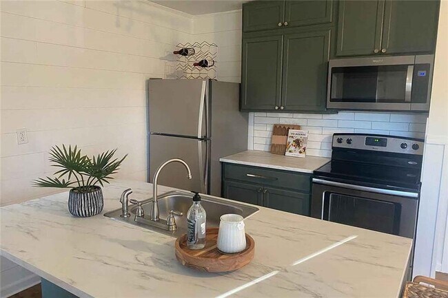 Building Photo - 216 Devore Rd