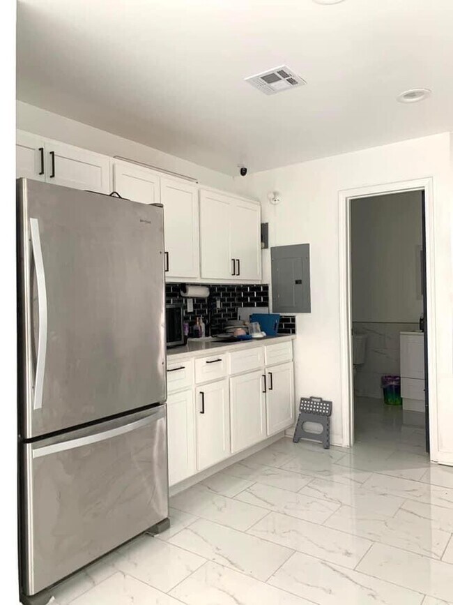 1601 SW 89th St Unit B100 Room 2, Oklahoma City, OK 73159 Condo for